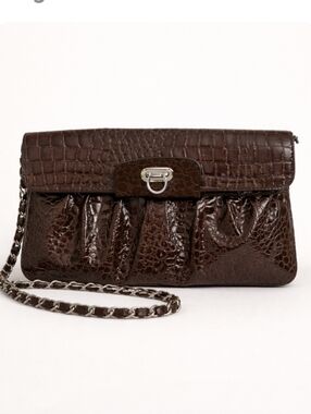 Sachi Brown Croc Embossed Shoulder Bag | Glossy Alligator Texture Clutch
